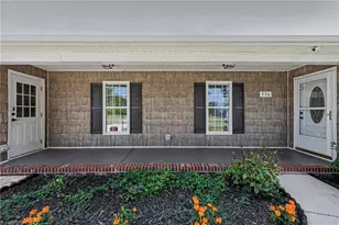 136 Meadowview Rd, Mocksville, NC 27028 - Photo 2
