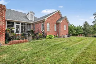 529 Bermuda Dr, Eden, NC 27288 - Photo 32