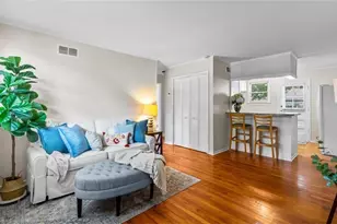 556 Overlook St, Greensboro, NC 27403 - Photo 2