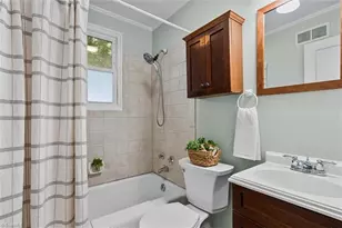 556 Overlook St, Greensboro, NC 27403 - Photo 10