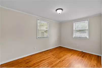 556 Overlook Street, Greensboro, NC 27403 - Photo 8