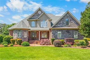 391 Act Dr, Winston-Salem, NC 27107 - Photo 2