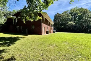 1061 N Peace Haven Rd, Winston-Salem, NC 27104 - Photo 46