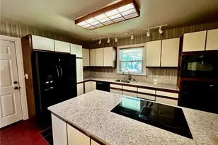 1061 N Peace Haven Rd, Winston-Salem, NC 27104 - Photo 8