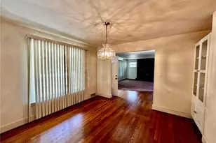 1061 N Peace Haven Rd, Winston-Salem, NC 27104 - Photo 6