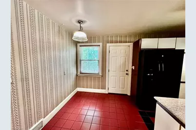 1061 N Peace Haven Road, Winston-Salem, NC 27104 - Photo 6
