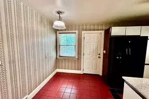 1061 N Peace Haven Rd, Winston-Salem, NC 27104 - Photo 6