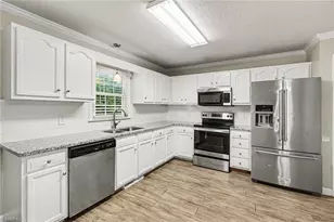 3854 Forest Valley Dr, Winston-Salem, NC 27105 - Photo 4