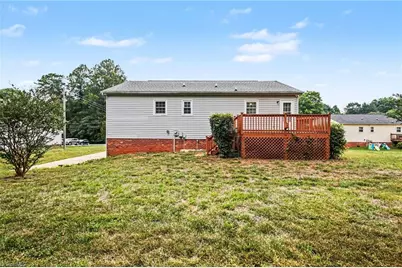 3854 Forest Valley Drive, Winston-Salem, NC 27105 - Photo 16