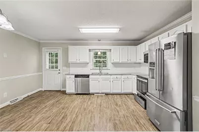 3854 Forest Valley Drive, Winston-Salem, NC 27105 - Photo 4