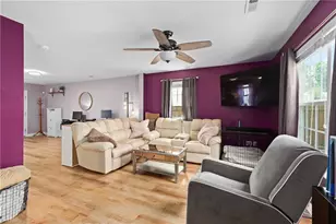 1671 Carthage Ln, High Point, NC 27260 - Photo 4