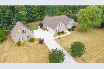 8475 Hunting Court, Stokesdale, NC 27357 - Photo 32