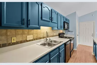 3701 Cotswold Terrace #7-K, Greensboro, NC 27410 - Photo 6