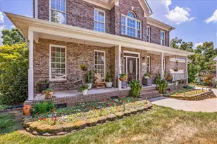 4719 Clifton Park Dr, Jamestown, NC 27282 - Photo 4