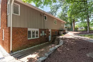 2302 Running Brook Dr, Greensboro, NC 27408 - Photo 28