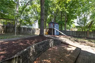 2302 Running Brook Dr, Greensboro, NC 27408 - Photo 26