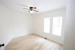 1023 Foust Ave, High Point, NC 27260 - Photo 8