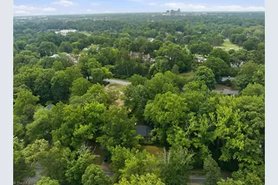 803 W Cornwallis Drive, Greensboro, NC 27408 - Photo 32