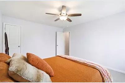 8502 Mansell Court, Charlotte, NC 28215 - Photo 20