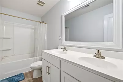 8502 Mansell Court, Charlotte, NC 28215 - Photo 22
