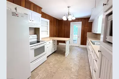176 W Robin Road, Elkin, NC 28621 - Photo 12