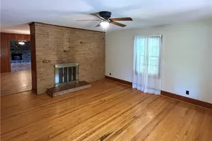 176 Robin Rd, Elkin, NC 28621 - Photo 4