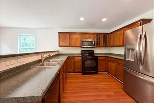 382 Kendall Dr, Winston-Salem, NC 27107 - Photo 2