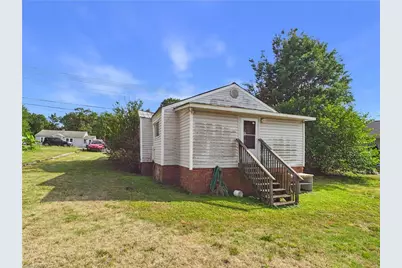 1004 Unity Street, Thomasville, NC 27360 - Photo 2