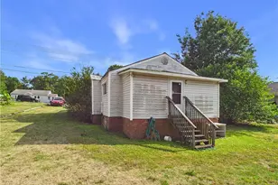 1004 Unity St, Thomasville, NC 27360 - Photo 2