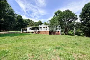 1390 Cb Eller School Rd, Elkin, NC 28621 - Photo 4