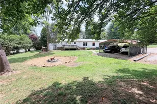 1390 Cb Eller School Rd, Elkin, NC 28621 - Photo 30