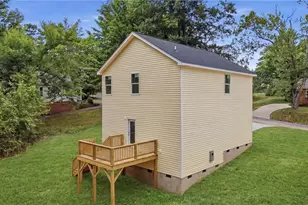 4039 Shamel St, Winston-Salem, NC 27105 - Photo 12