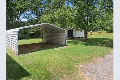 527 Riverview Road, Lexington, NC 27292 - Photo 6