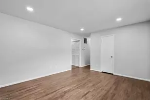 5005 Farmoor Cir, Winston-Salem, NC 27105 - Photo 8