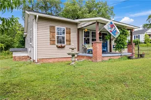 112 Hillcrest St, Jonesville, NC 28642 - Photo 2