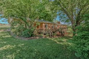 331 Sykes Dairy Rd, Mount Airy, NC 27030 - Photo 4