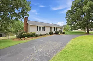 312 Aldridge Rd, Archdale, NC 27263 - Photo 2