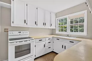 203 Ridgecrest Rd, Asheboro, NC 27203 - Photo 10