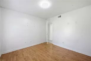 4610 Lawndale Dr, Greensboro, NC 27455 - Photo 10