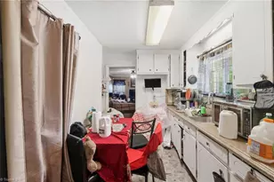 683 Turner St, Hillsborough, NC 27278 - Photo 2