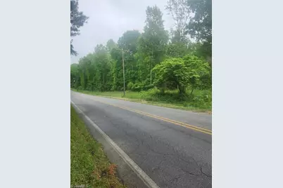 184 E Sheraton Park Road #Lot 3, Greensboro, NC 27406 - Photo 2