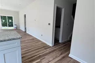 1514 McConnell Rd, Greensboro, NC 27401 - Photo 6