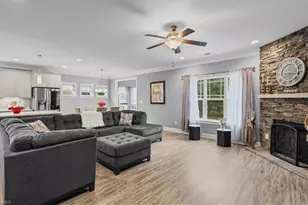 5725 Woodrose Ln, Greensboro, NC 27410 - Photo 6