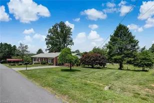 411 Vintage Rd, Eden, NC 27288 - Photo 2