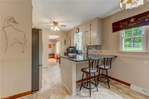411 Vintage Rd, Eden, NC 27288 - Photo 16
