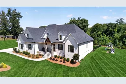 402 Mitchells Landing Way, Greensboro, NC 27455 - Photo 4