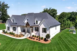 402 Mitchells Landing Wy, Greensboro, NC 27455 - Photo 4