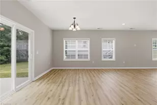 2408 Phillips Ave, Greensboro, NC 27405 - Photo 14