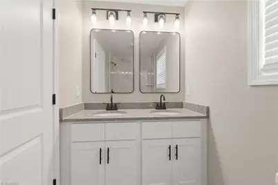 2408 Phillips Avenue, Greensboro, NC 27405 - Photo 32