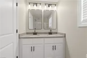 2408 Phillips Ave, Greensboro, NC 27405 - Photo 32
